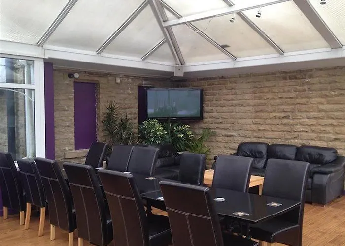 Cartwright 3* Bradford (West Yorkshire)